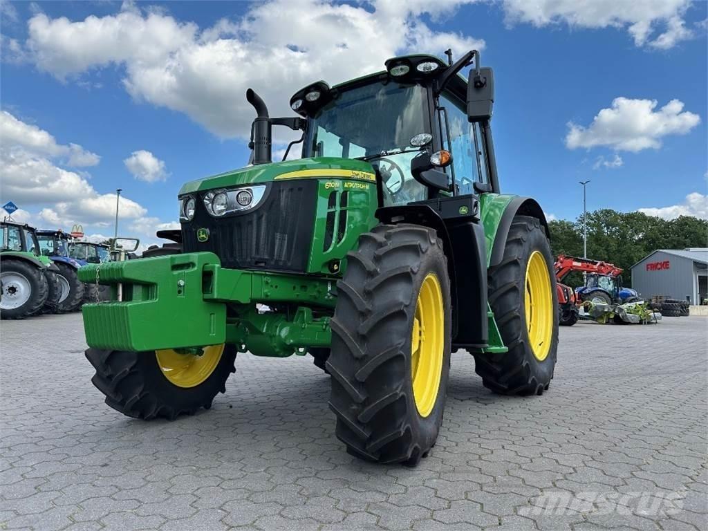 John Deere 6110 M Traktory