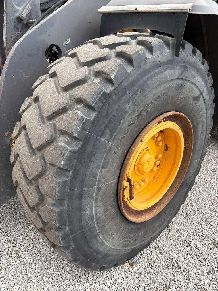Volvo L 120 H Kolesové nakladače