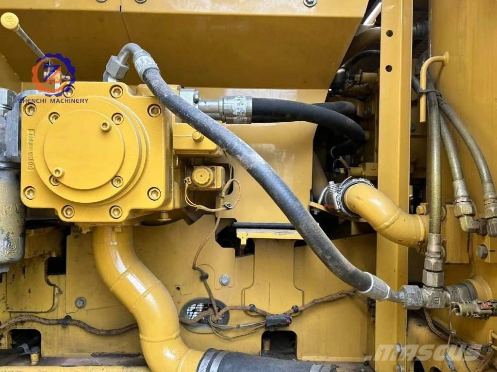 CAT 320 GC Pásové rýpadlá