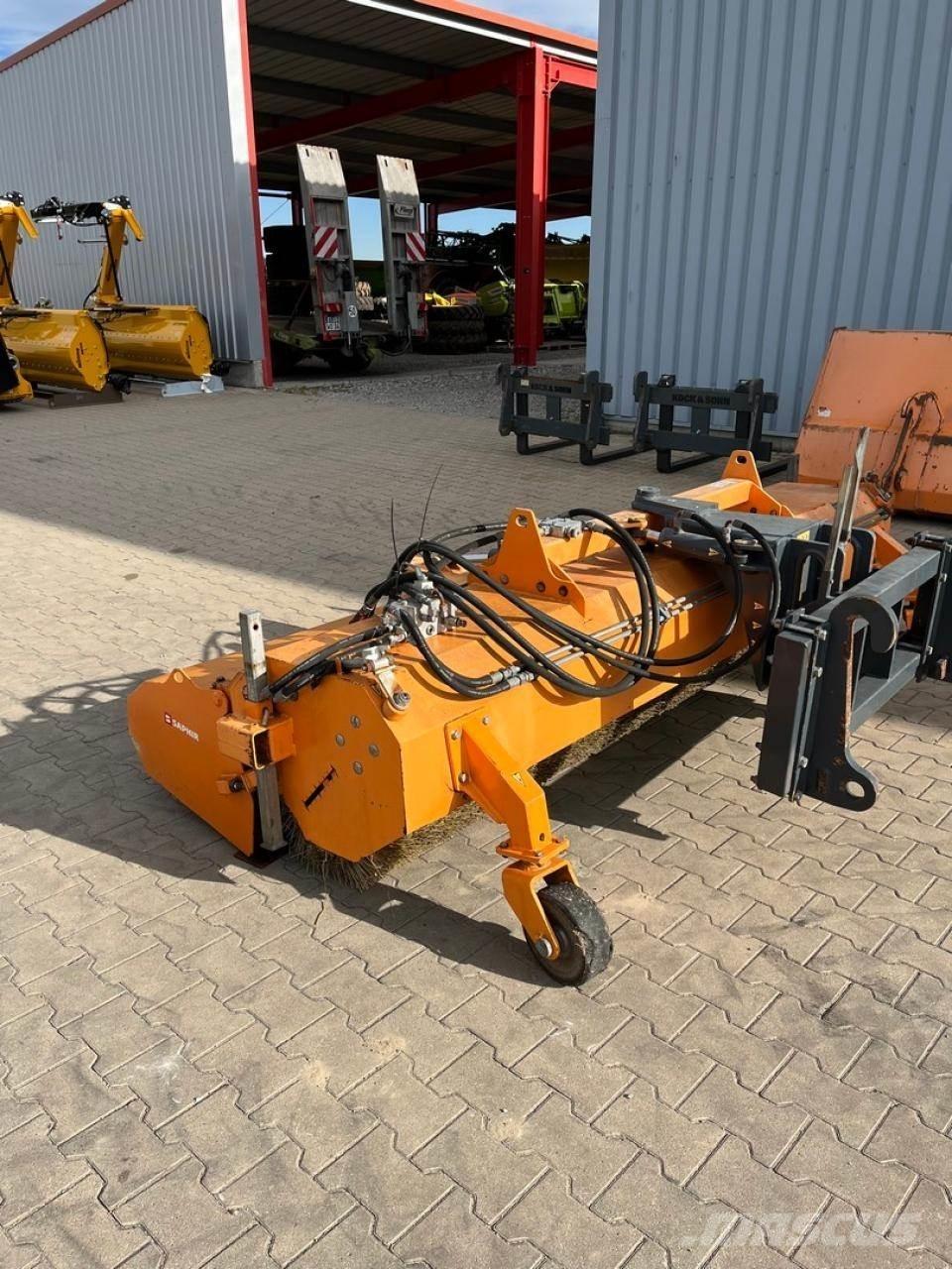 Saphir PKM 29 Zametacie stroje