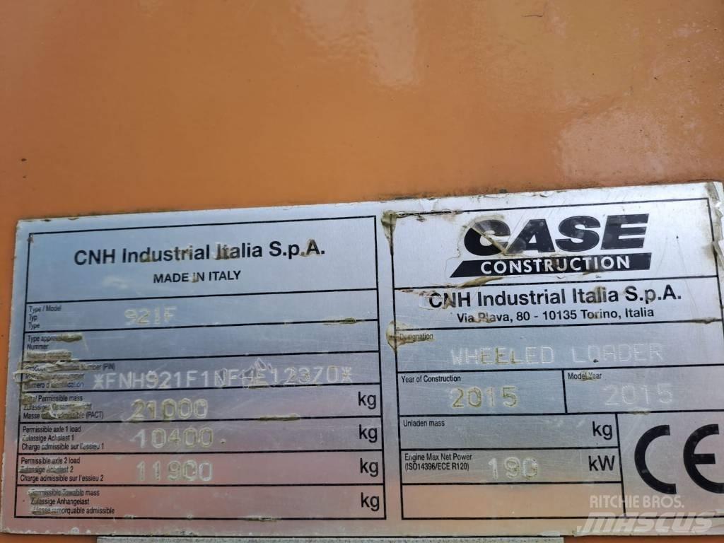 CASE 921 F Kolesové nakladače