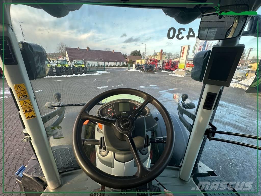CLAAS Axion 850 Traktory