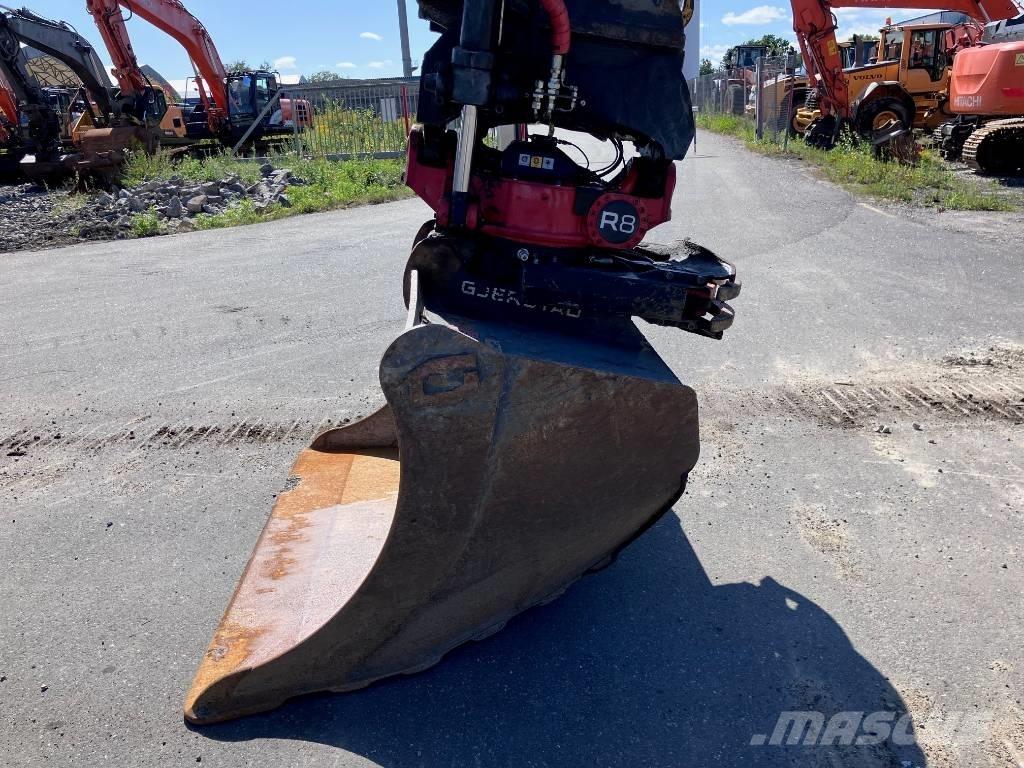 Hitachi ZX 300 LC-6 Pásové rýpadlá