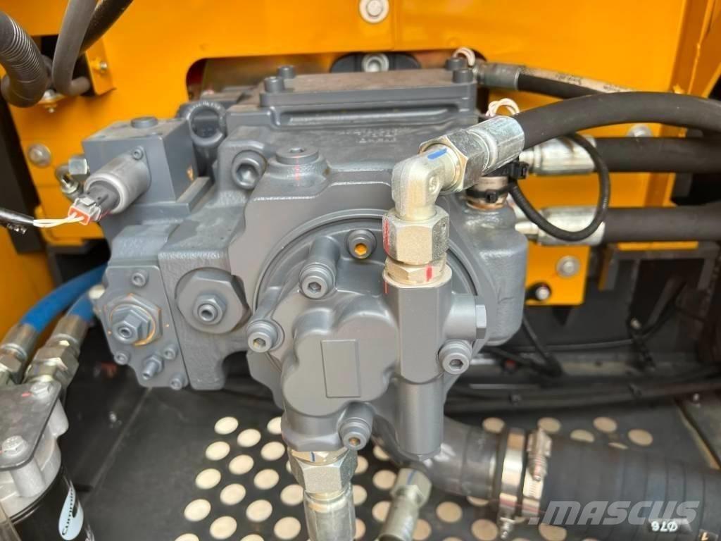 XCMG XE135GA Pásové rýpadlá