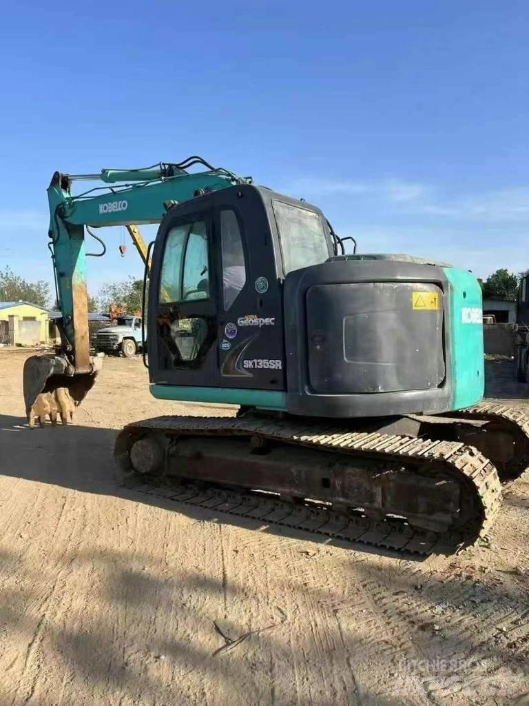 Kobelco SK135 Pásové rýpadlá