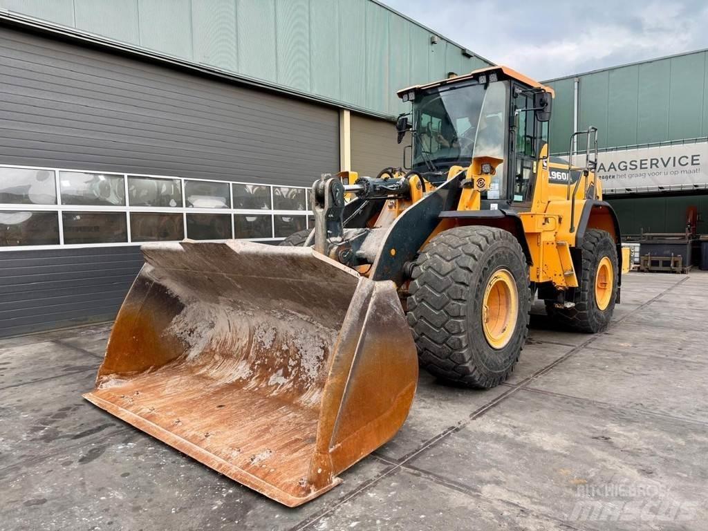 Hyundai HL960A Kolesové nakladače