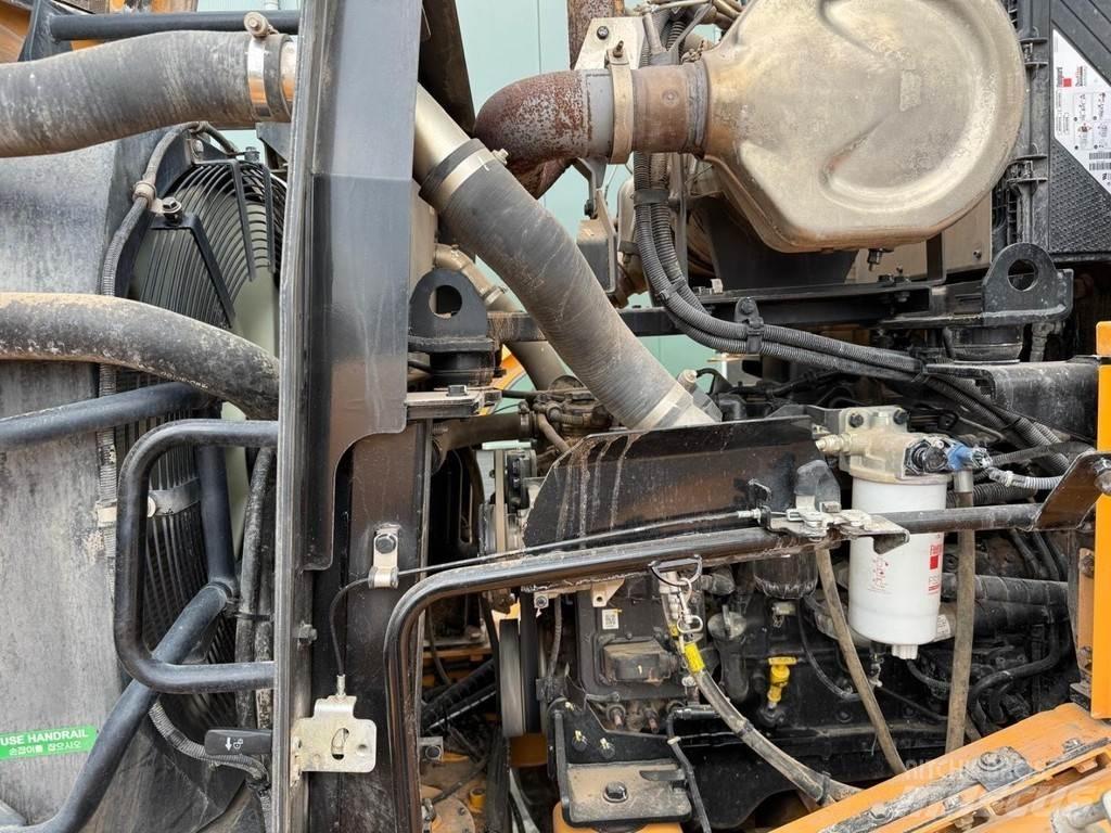 Hyundai HL960A Kolesové nakladače