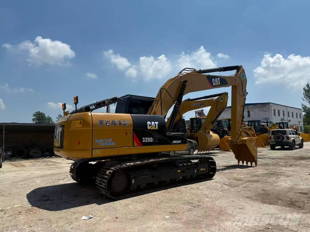 CAT 320 D Pásové rýpadlá