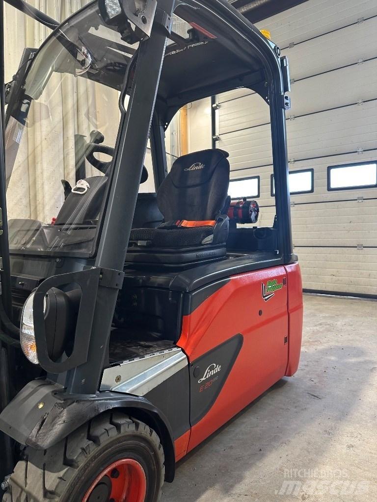 Linde E20L-02 Akumulátorové vozíky
