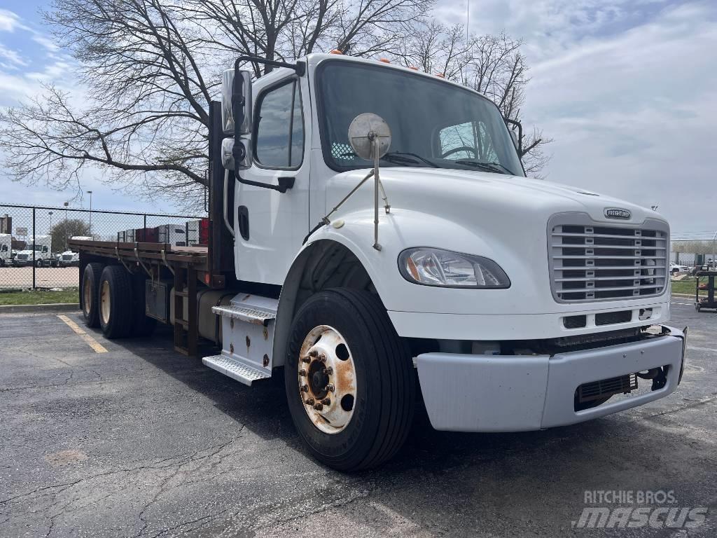 Freightliner M 106 Plošinové nákladné automobily/nákladné automobily so sklápacími bočnicami