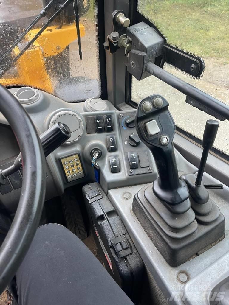 Volvo L 25 Kolesové nakladače