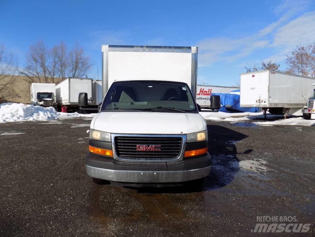 GMC Savana Skriňová nadstavba