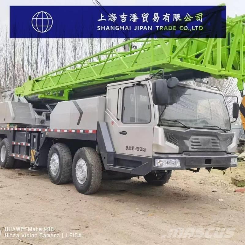 Zoomlion ZTC 550 V Univerzálne terénne žeriavy