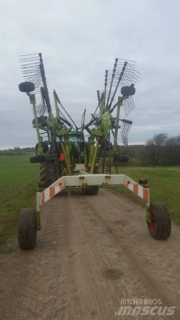 CLAAS 880 LINER Obracače a zhrabovače sena