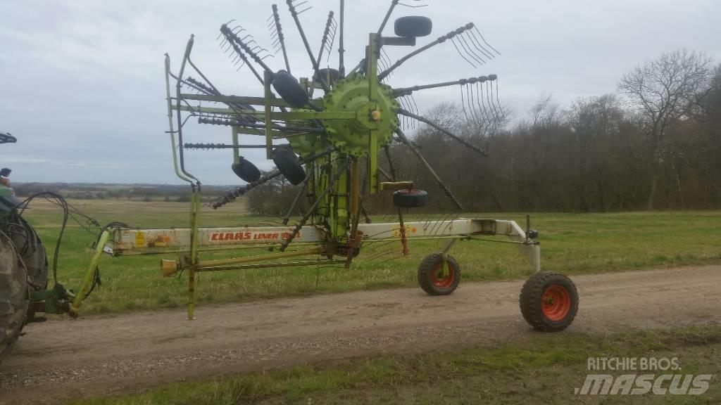 CLAAS 880 LINER Obracače a zhrabovače sena