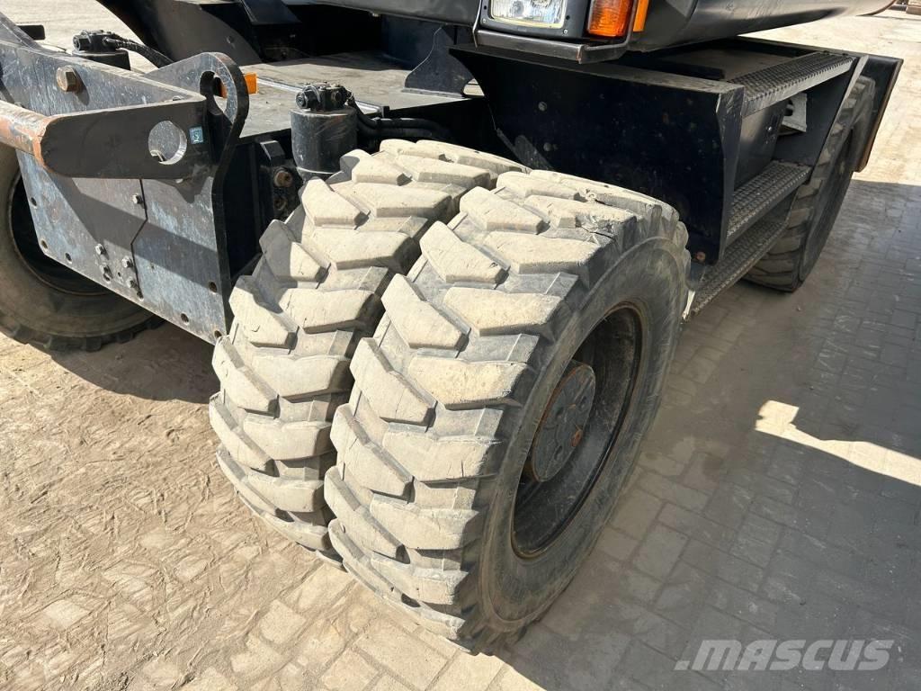 Hitachi ZX 140 W-5B Kolesové rýpadlá