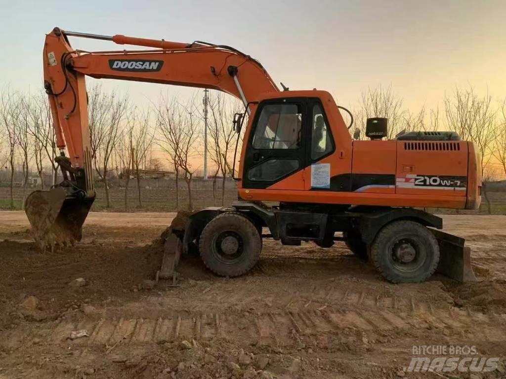 Doosan DH 210 W Kolesové rýpadlá