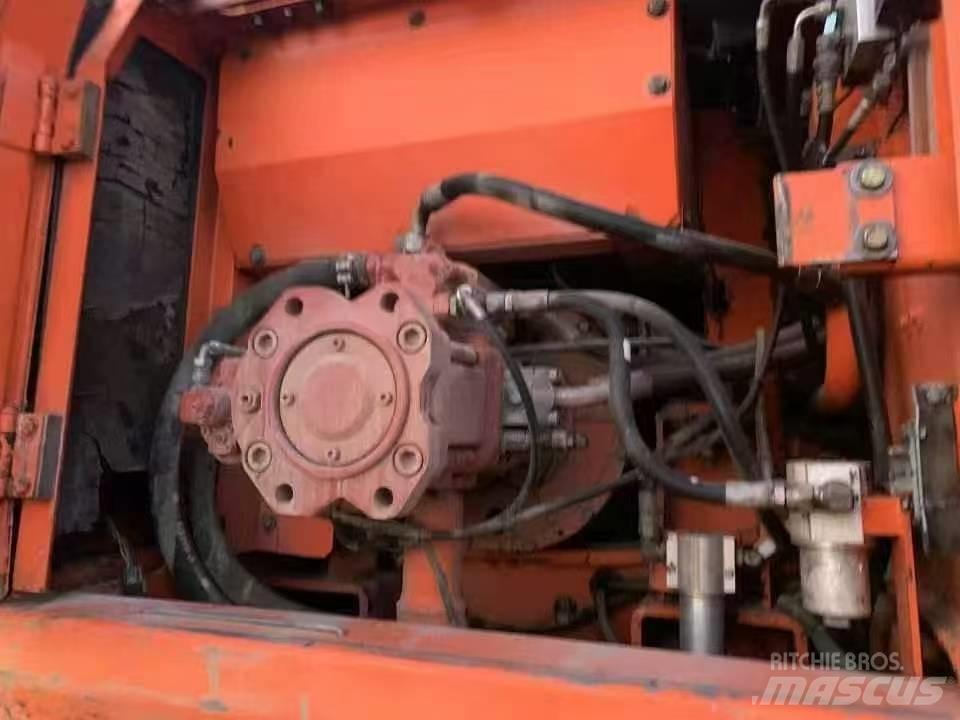 Doosan DH 210 W Kolesové rýpadlá