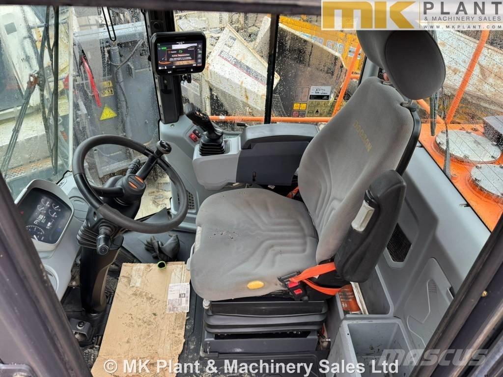 Doosan DL 320-7 Kolesové nakladače