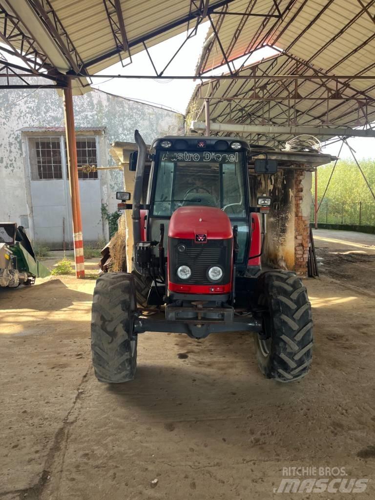 Massey Ferguson 5435 Traktory