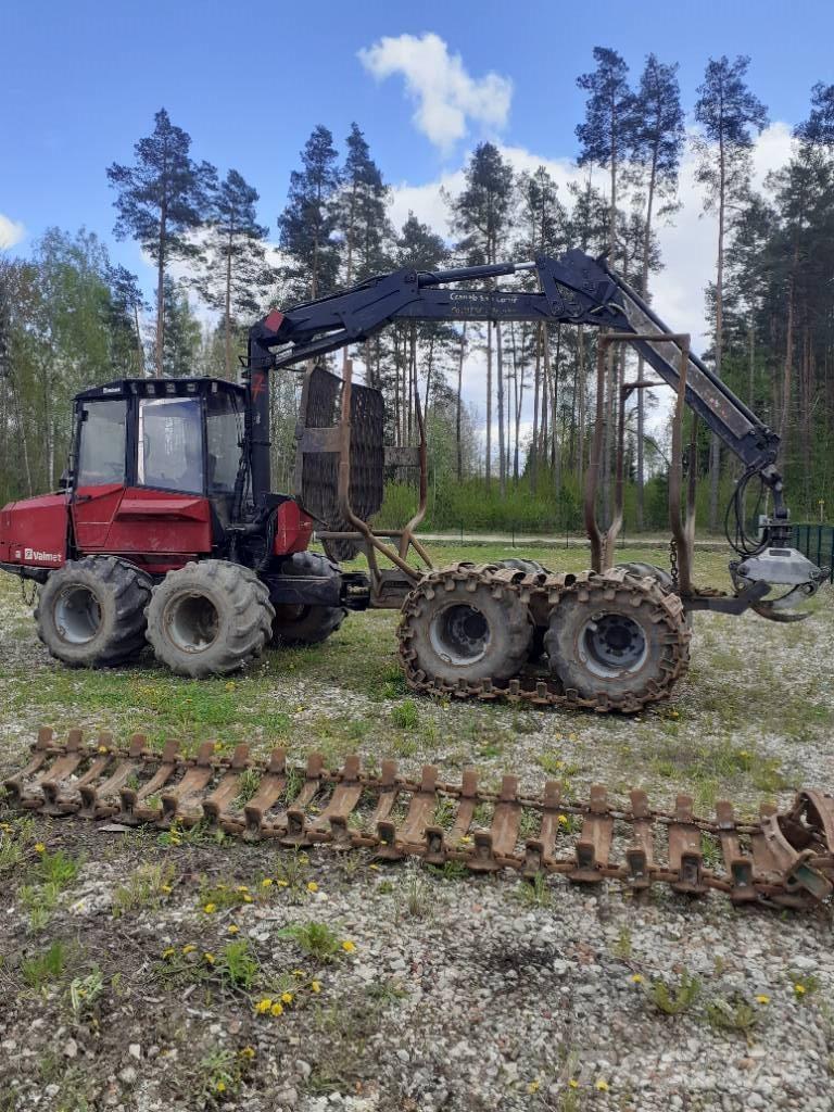 Valmet 820 Lesné traktory