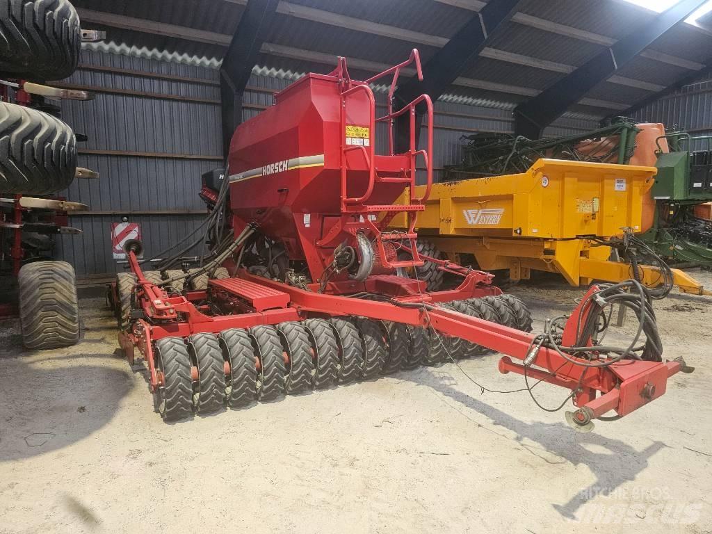 Horsch Pronto 4 DC Kombinované sejačky