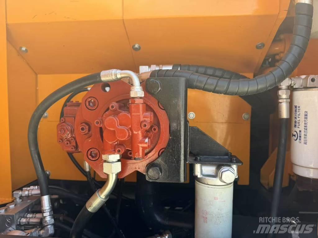 Hyundai R220LC-9S Pásové rýpadlá