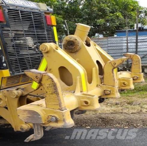 CAT 140 M Grejdery
