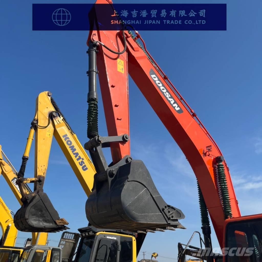 Doosan DX 300 Pásové rýpadlá