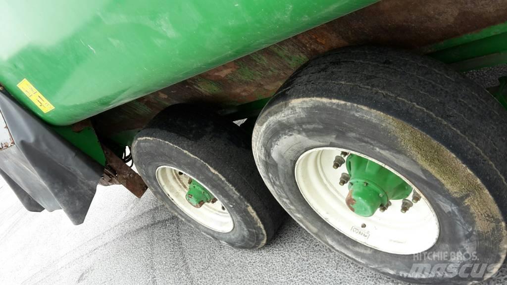 Keenan MF-400 Kŕmidlá, kŕmne žľaby