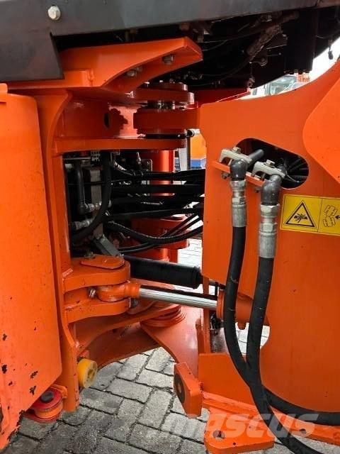 Hitachi ZW 180-6 Kolesové nakladače