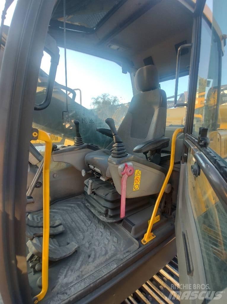 Volvo EC380DL Pásové rýpadlá