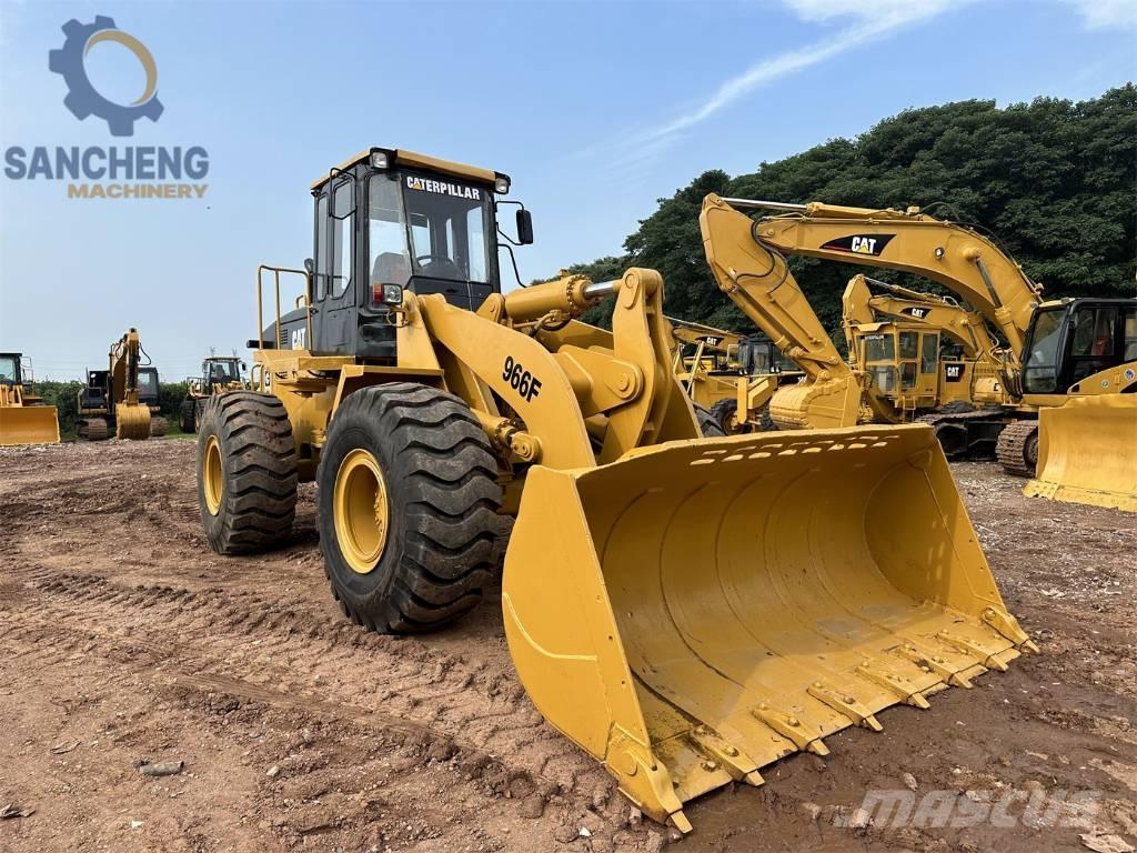 CAT 966 F Kolesové nakladače
