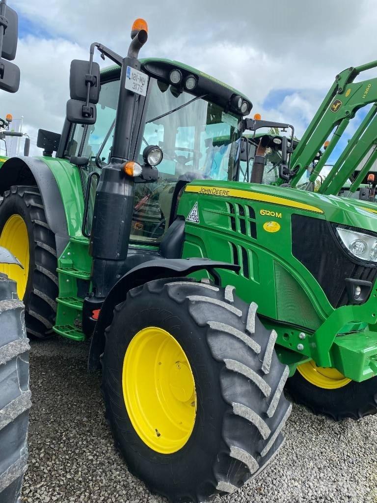 John Deere 6120 M Traktory