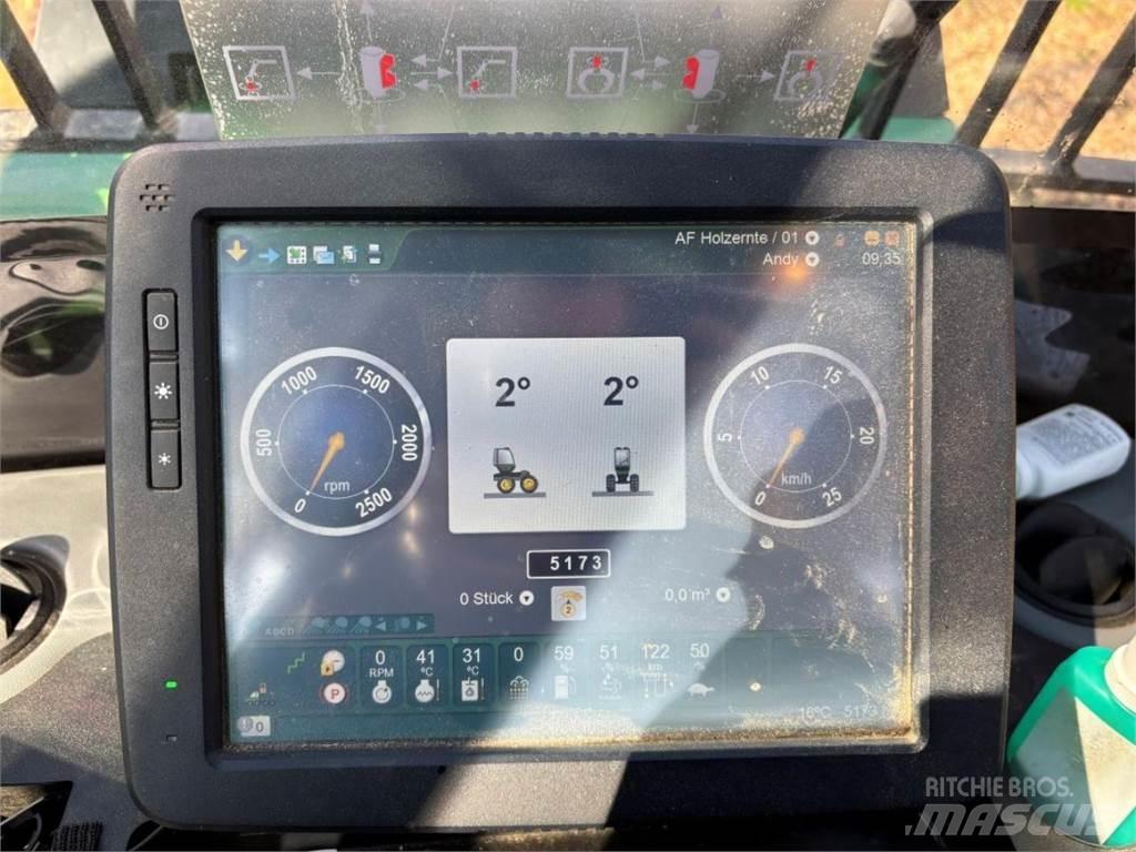 John Deere 1010 G Lesné traktory