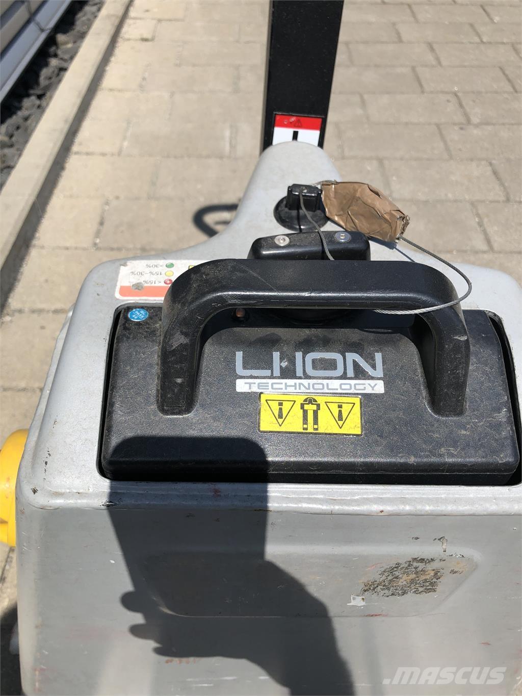 Still ECH12 Ručne vedené vysokozdvižné vozíky