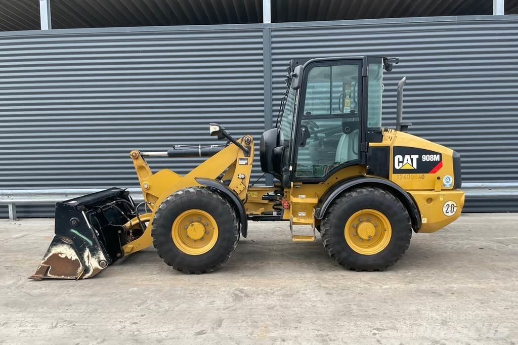 CAT 908M Kolesové nakladače