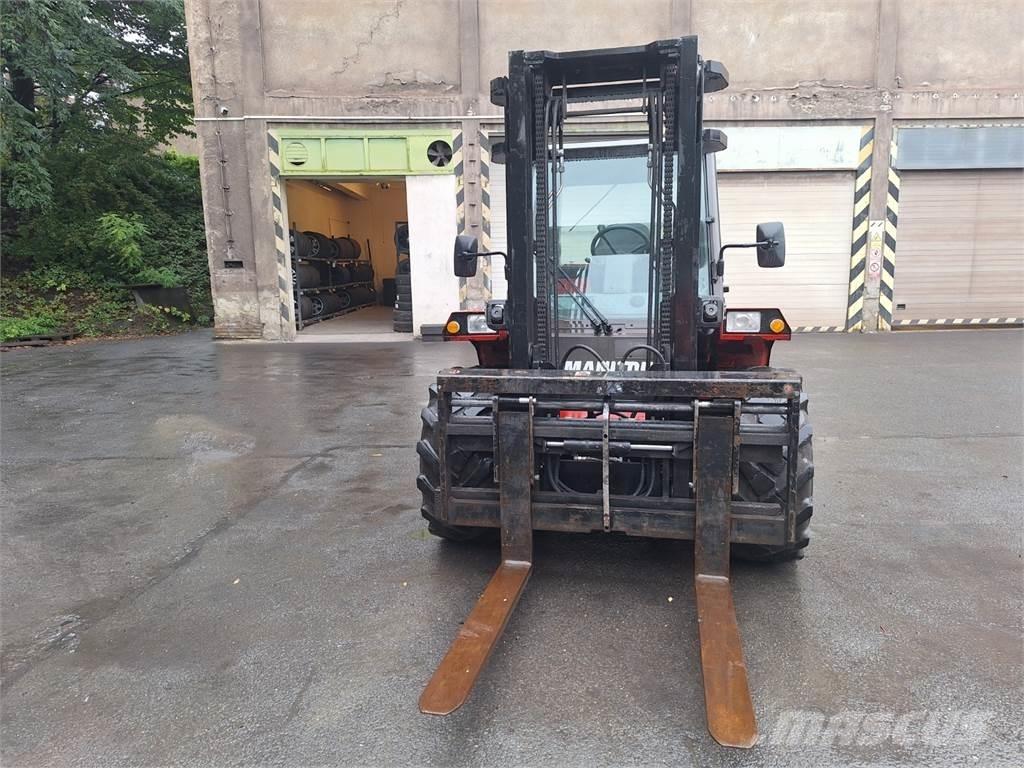 Manitou M40-2 S4 Stavebníctvo - ostatné