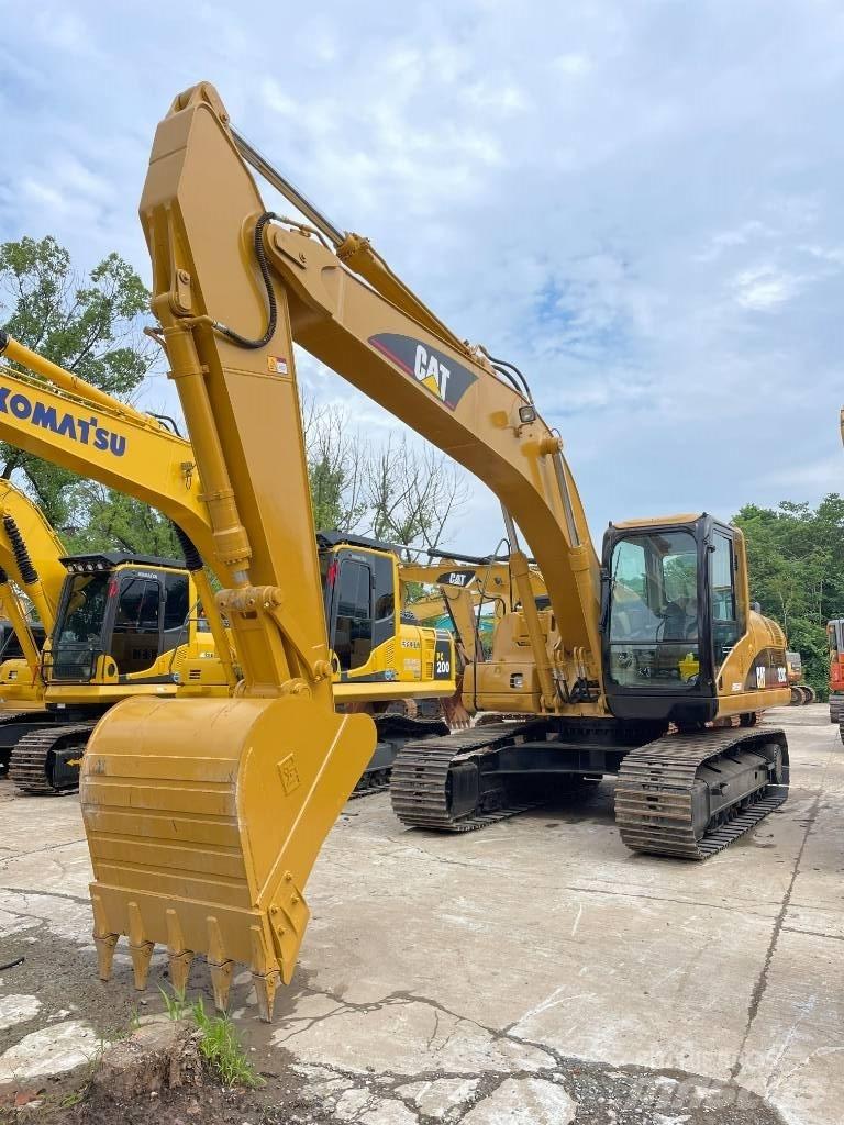 CAT 320 C L Pásové rýpadlá