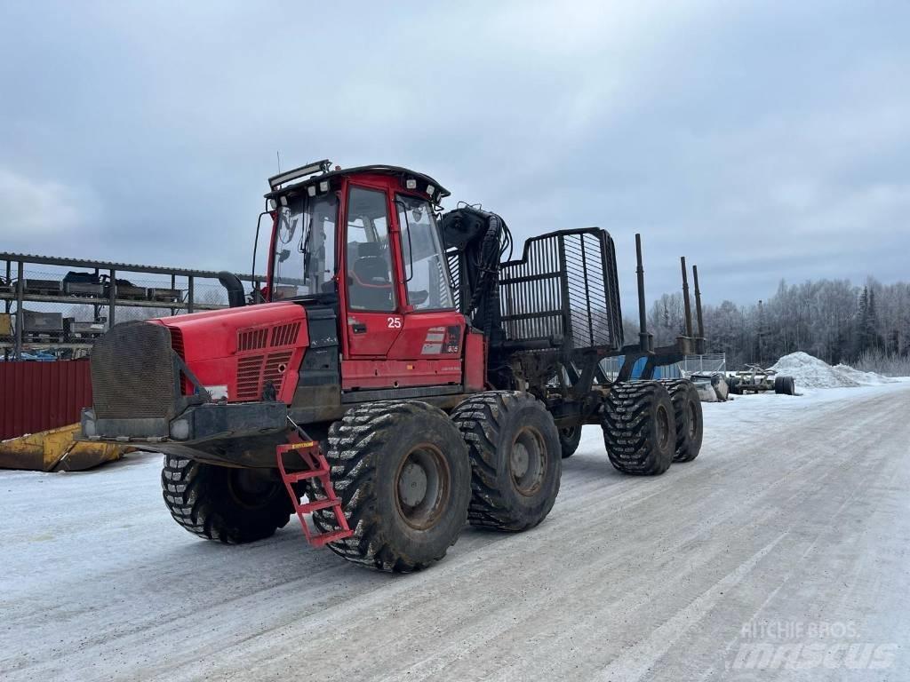 Komatsu 895 Lesné traktory