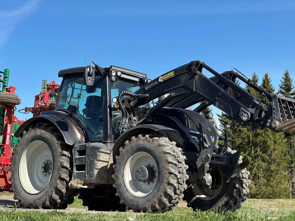 Valtra T 255 Versu Traktory