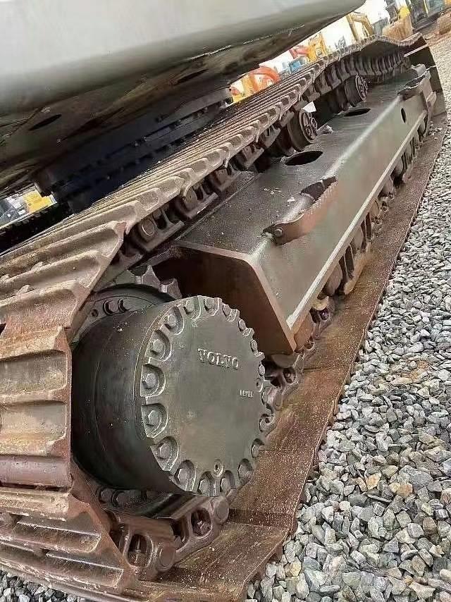 Volvo EC 360 Pásové rýpadlá
