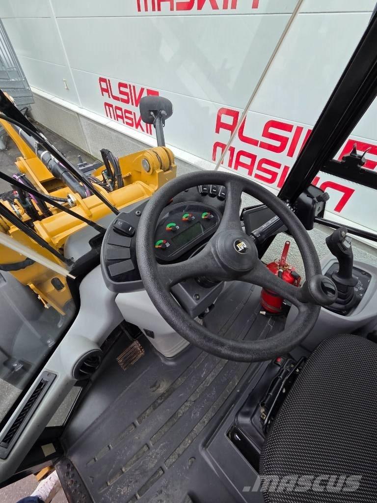 CAT 906 Kolesové nakladače