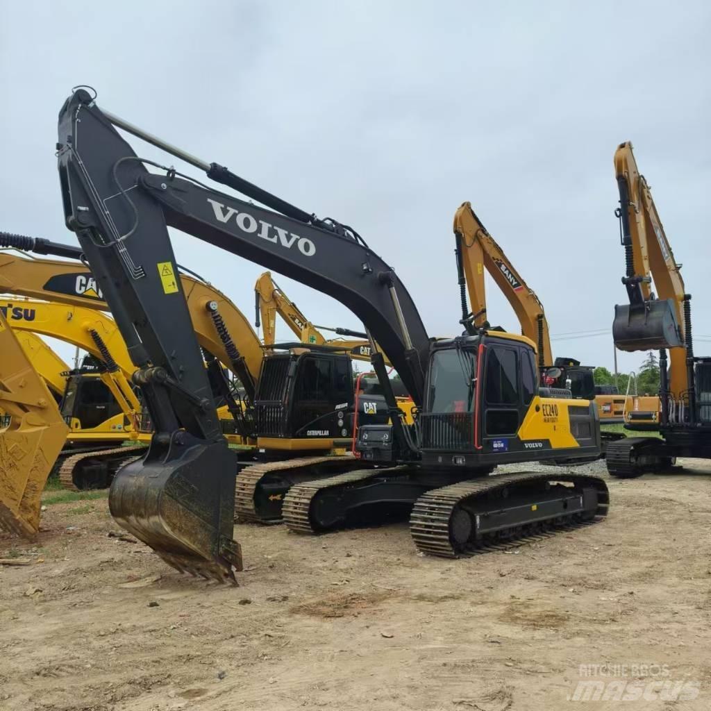 Volvo EC 240 Pásové rýpadlá