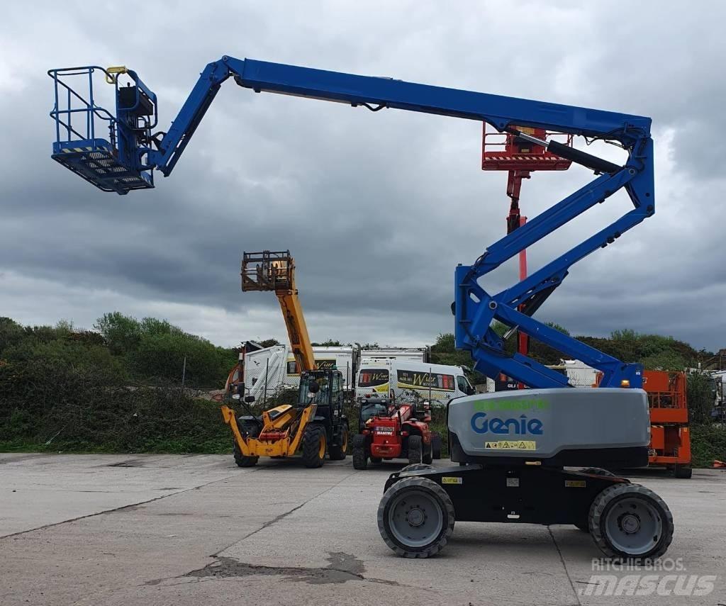 Genie Z 60/37 DC Kĺbové plošiny