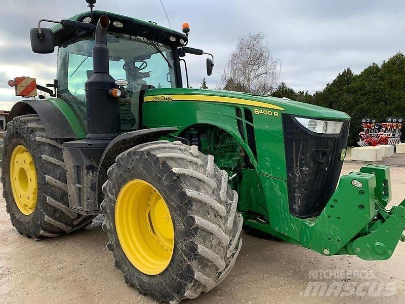 John Deere 8400R Traktory