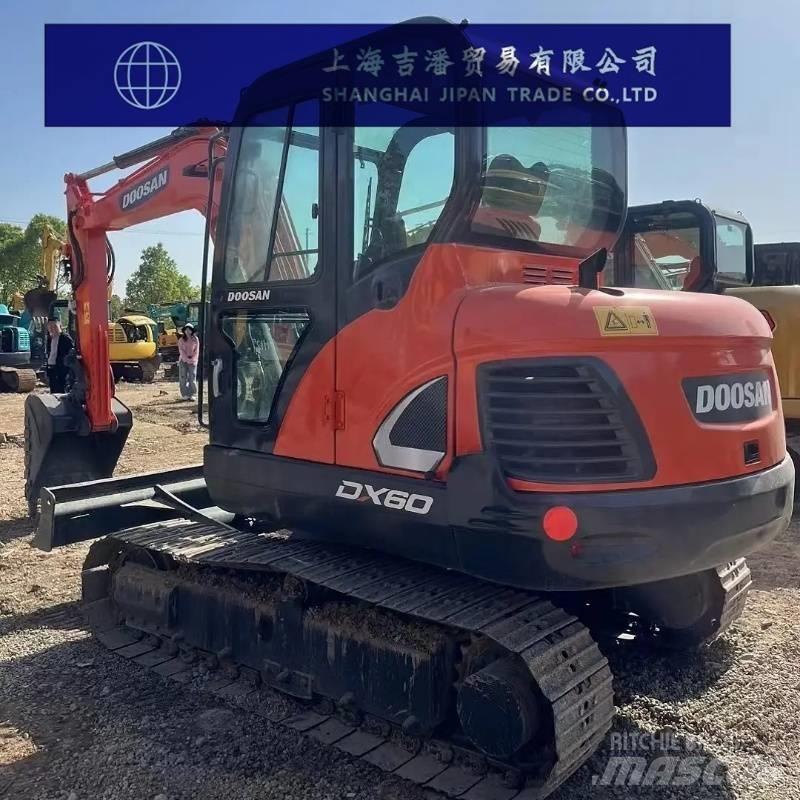 Doosan DX 60 Pásové rýpadlá