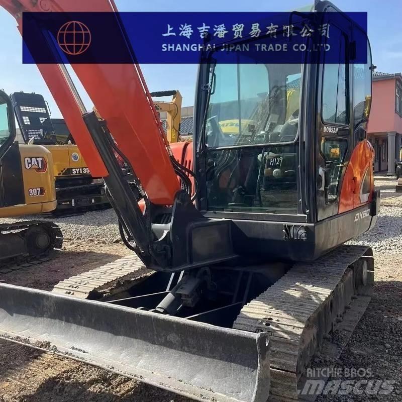 Doosan DX 60 Pásové rýpadlá