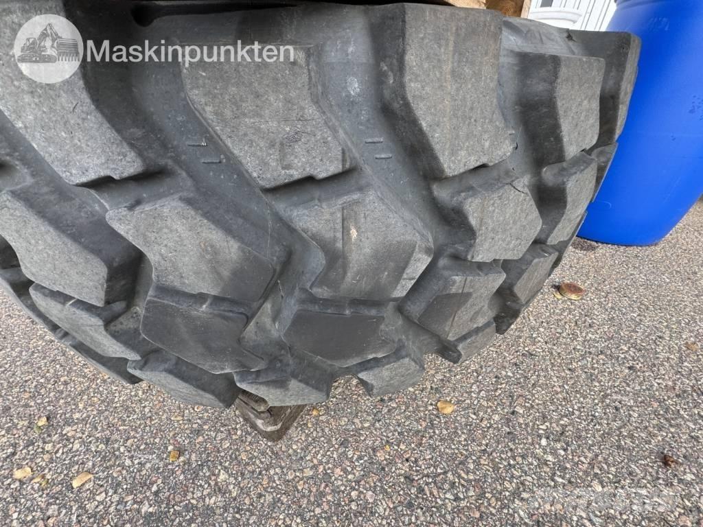Trelleborg EMR1030 Pneumatiky, kolesá a ráfiky
