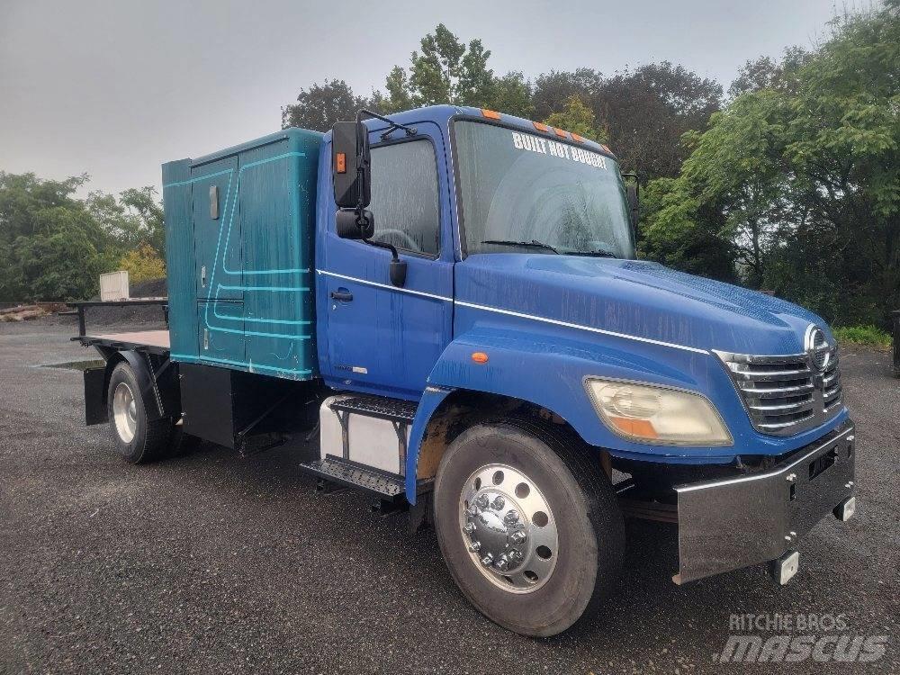 Hino 338 Plošinové nákladné automobily/nákladné automobily so sklápacími bočnicami